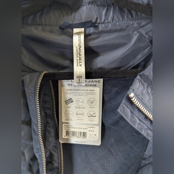 Lorna Jane Zip Out Panel Active jacket - Picture 12 of 16